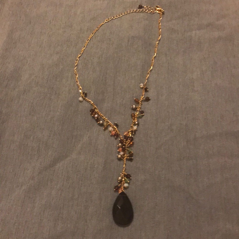 Necklace with multi color stones